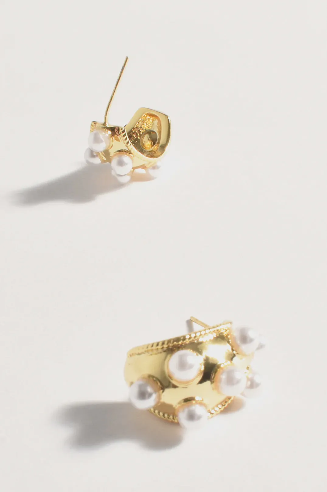Mini Curved Faux Pearl Metal Hoops Cream/Gold