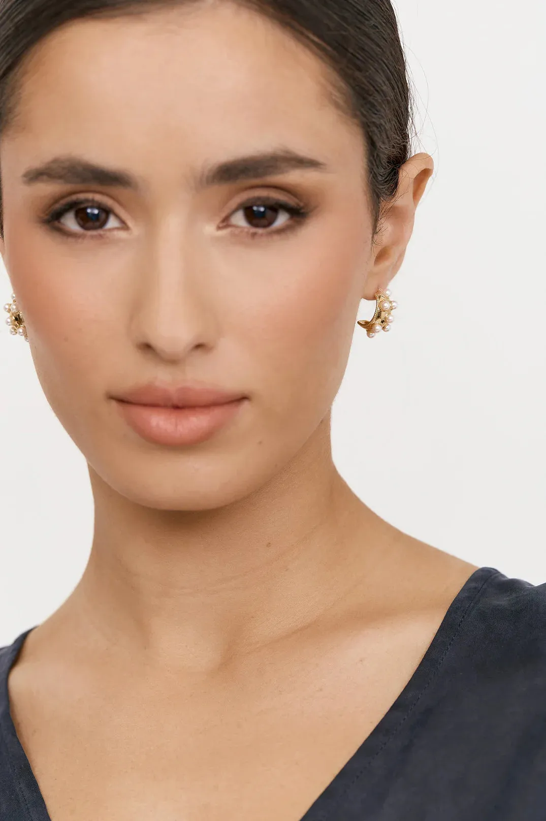 Mini Curved Faux Pearl Metal Hoops Cream/Gold