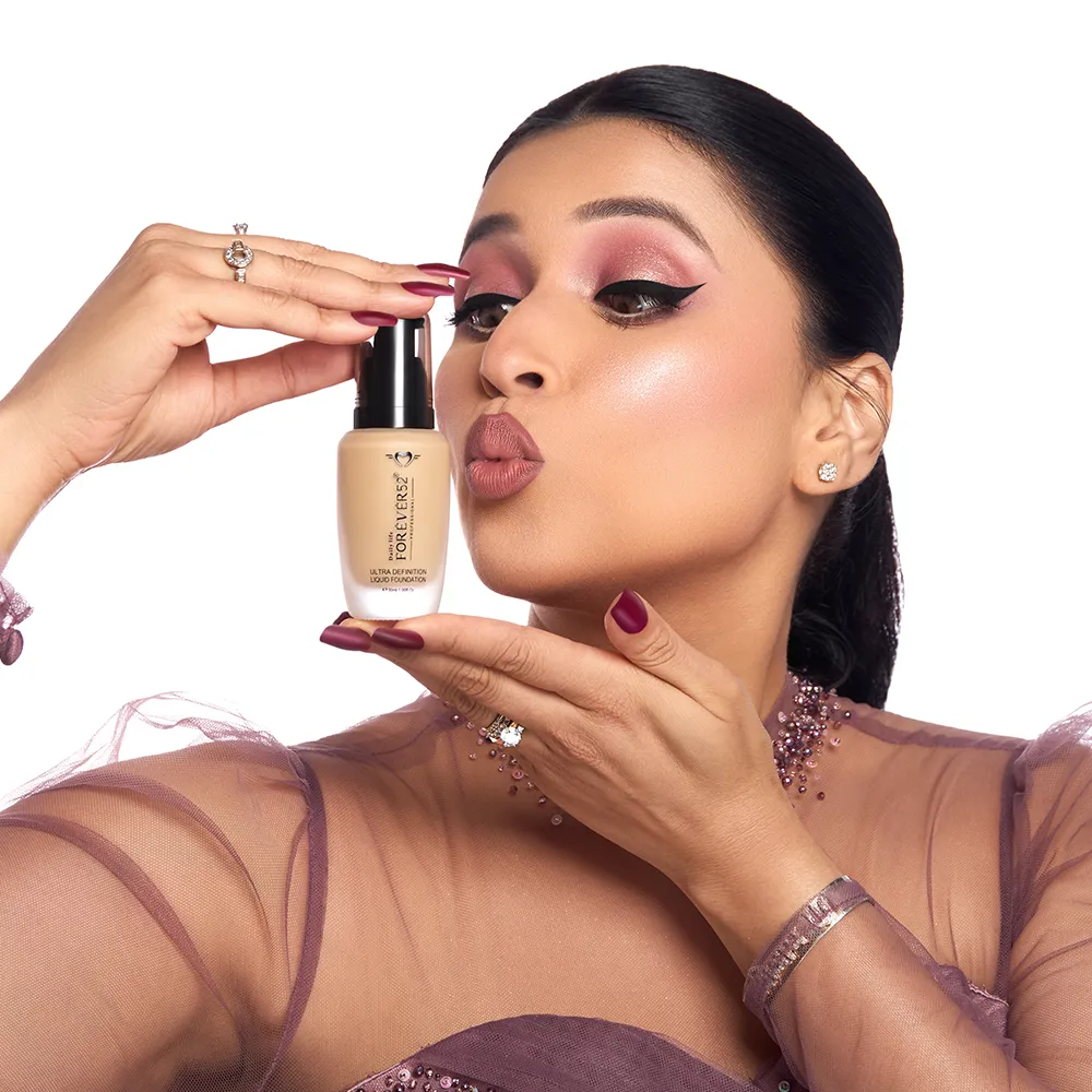 Ultra Definition Liquid Foundation